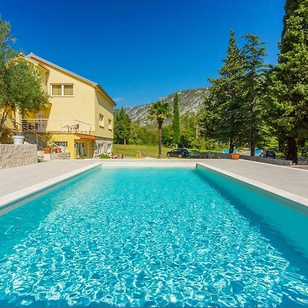 Emaris Apartment Tribalj  Luaran gambar