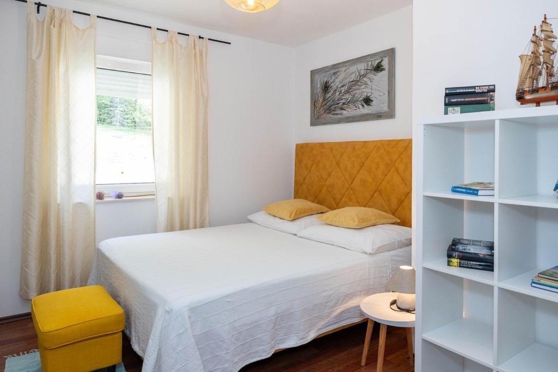 Emaris Apartment Tribalj  Luaran gambar