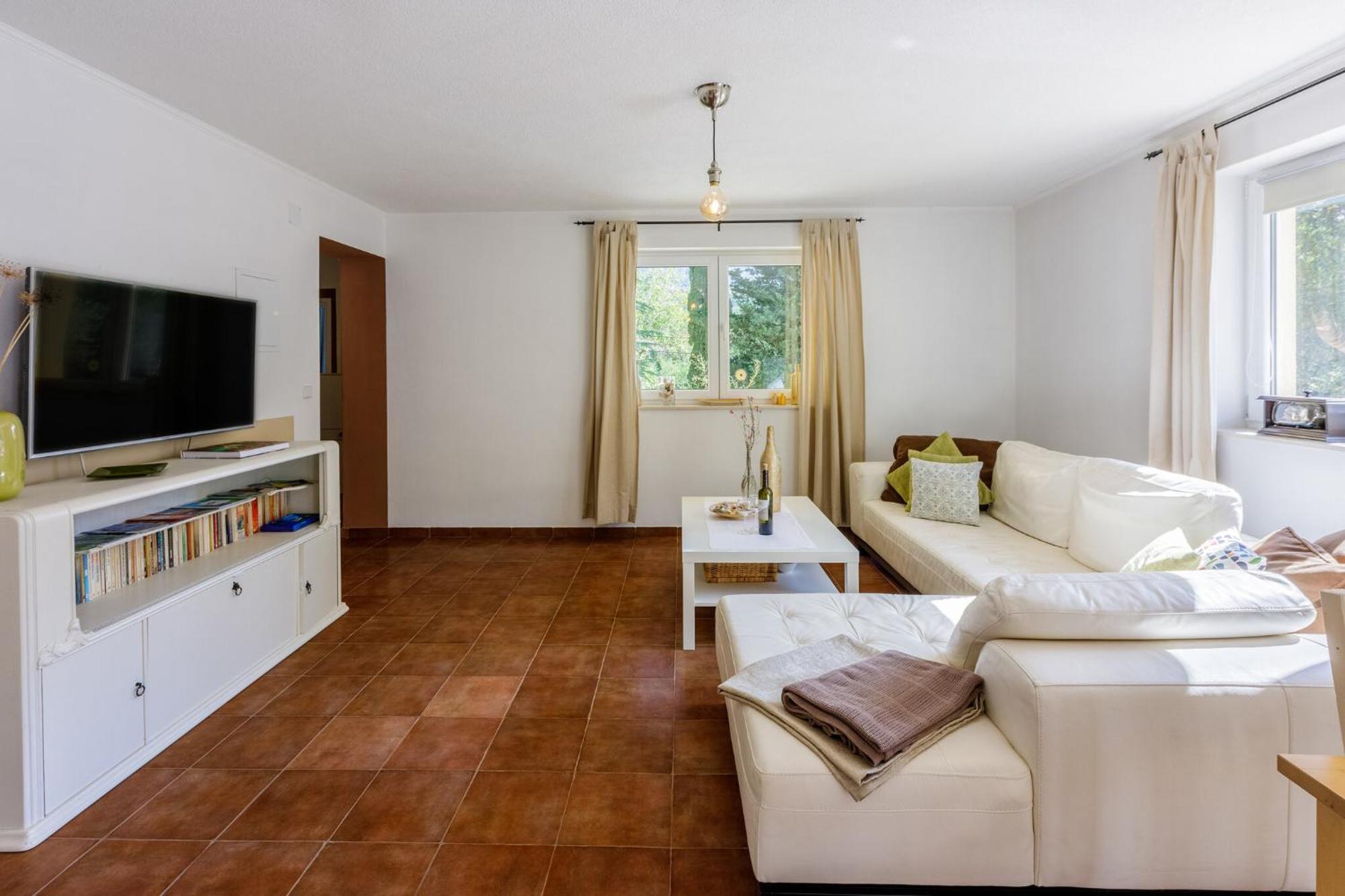 Emaris Apartment Tribalj  Luaran gambar