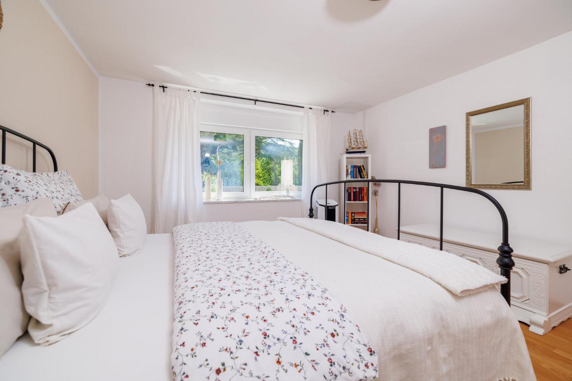 Emaris Apartment Tribalj  Luaran gambar