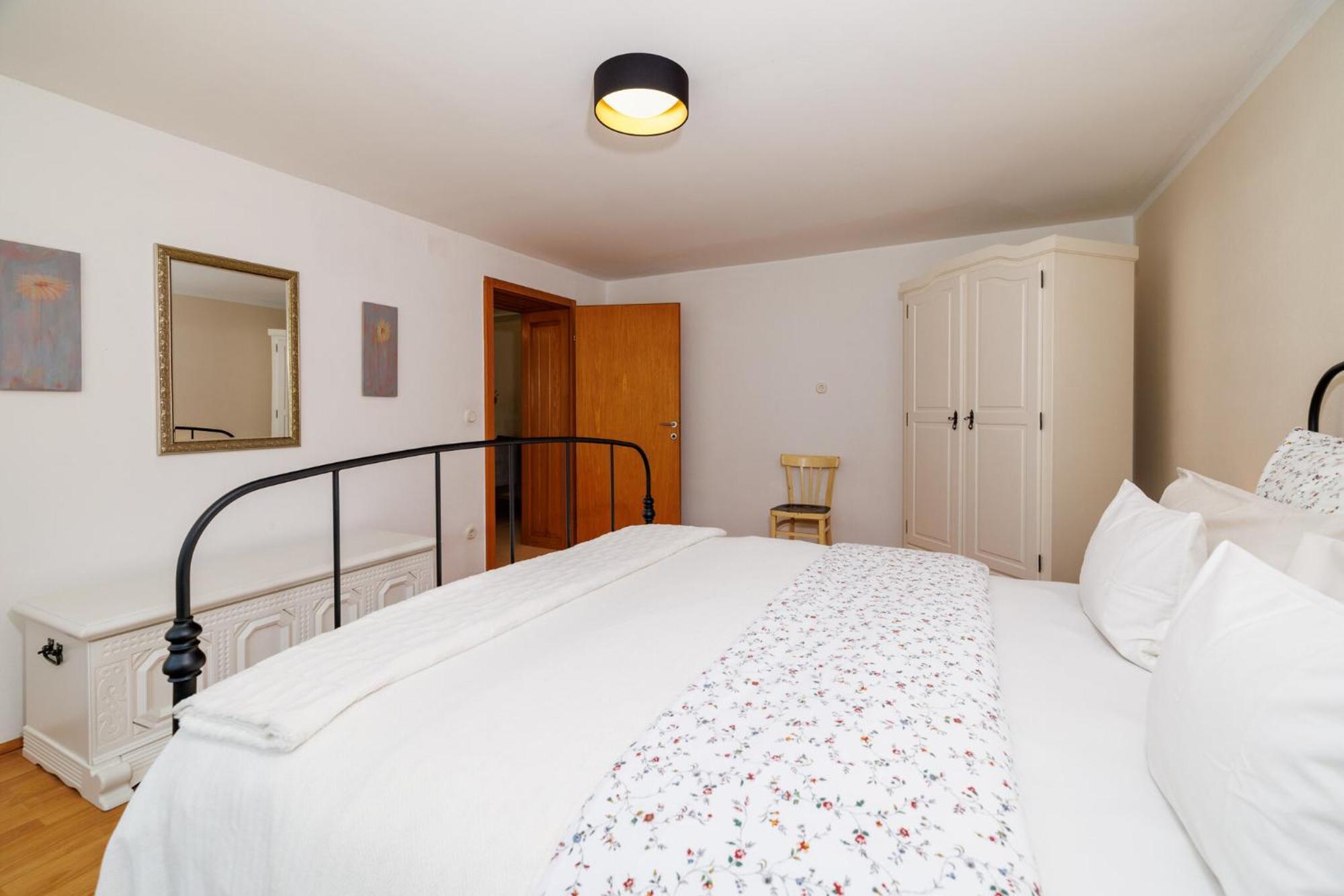 Emaris Apartment Tribalj  Luaran gambar