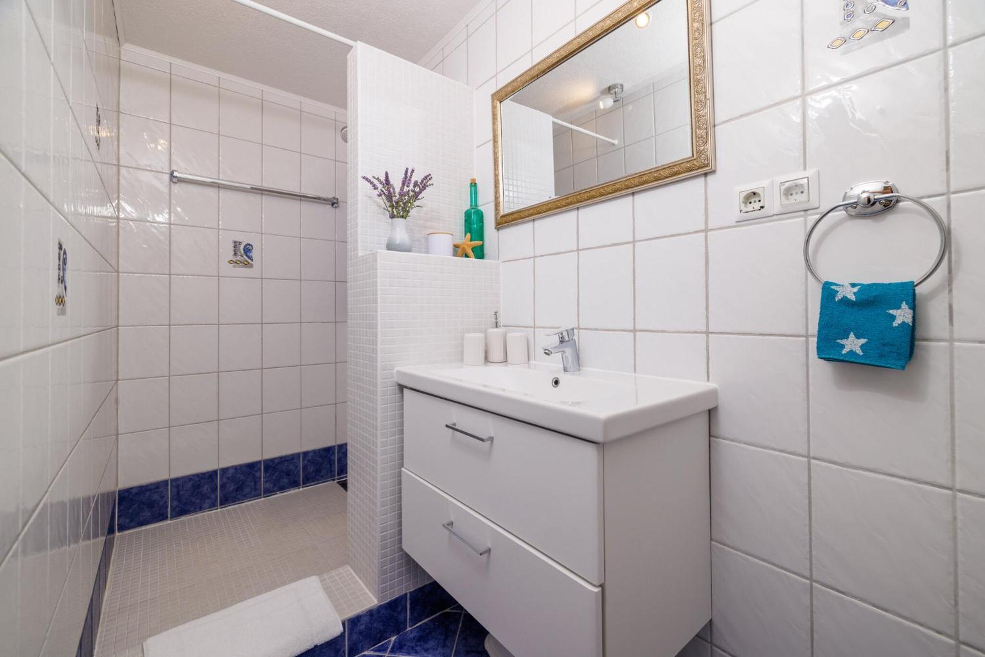 Emaris Apartment Tribalj  Luaran gambar