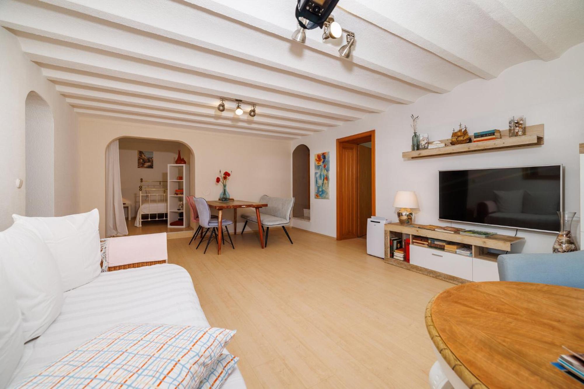 Emaris Apartment Tribalj  Luaran gambar