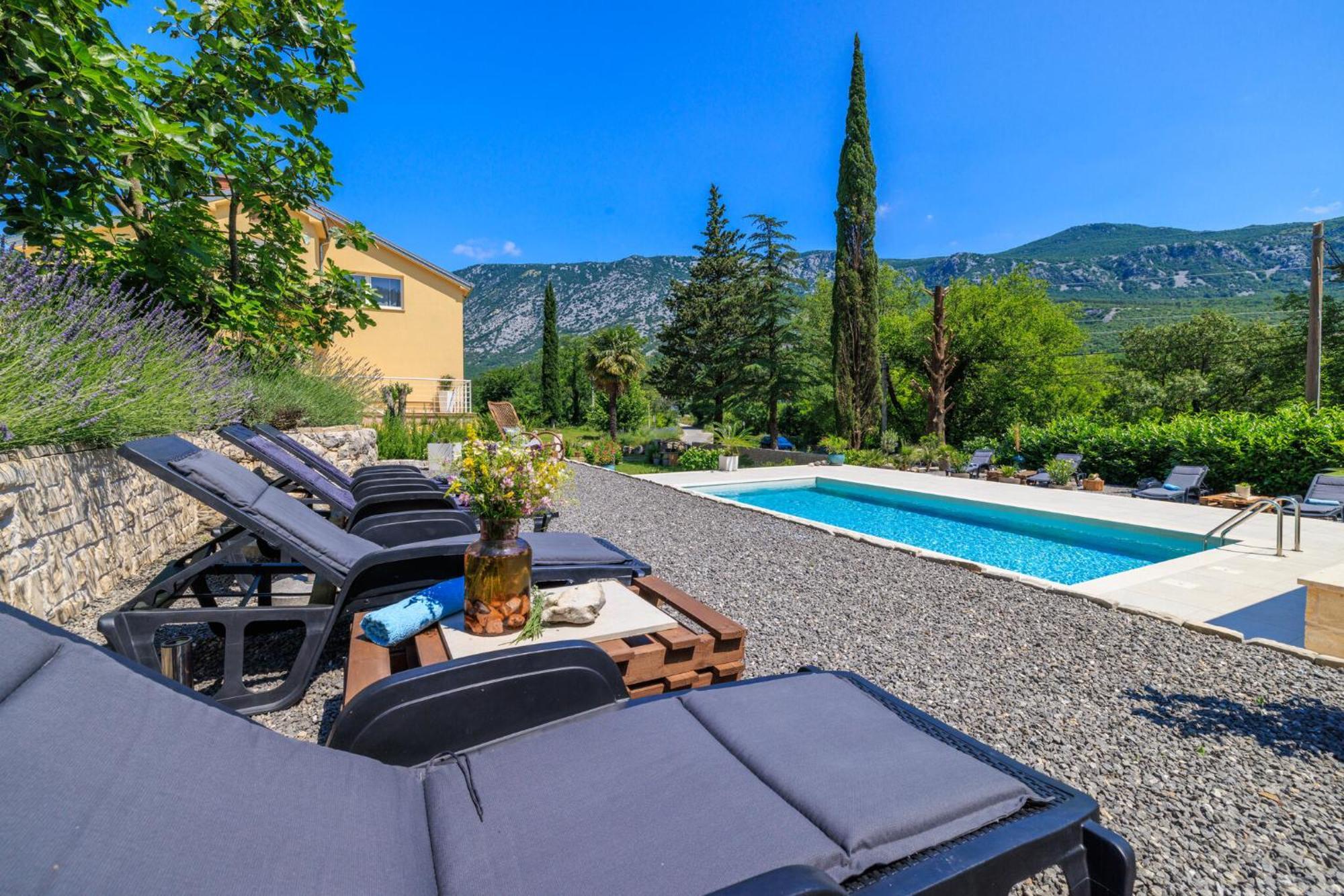Emaris Apartment Tribalj  Luaran gambar